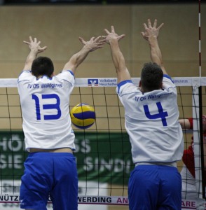 Hannes Hübner (4) und Volker Zimmermann (13) im Doppelblock_